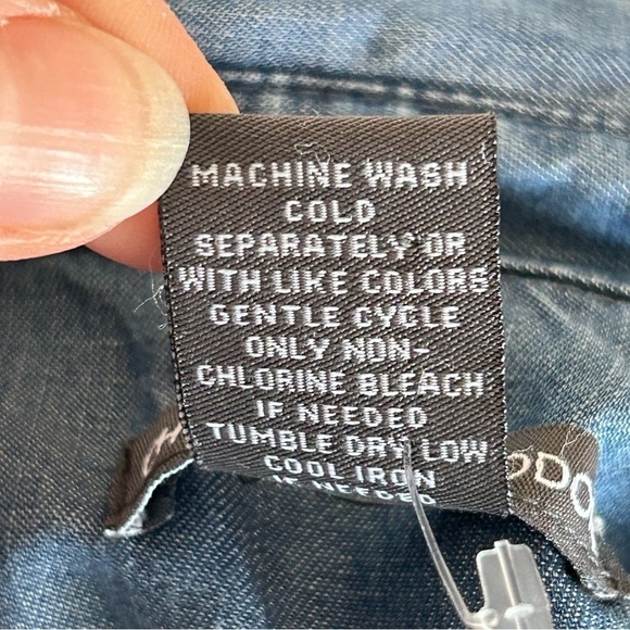 CHELSEA & THEODORE Chambray Denim Utility Button-top Tie Waist Romper Size L - Picture 9 of 11